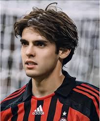 终于等到你！塞尔吉尼奥上演国足生涯首秀，刚登场就打出国足本场第一脚射正！