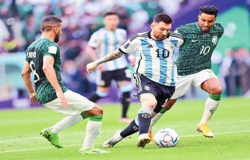 [中超]第28轮：山东泰山VS上海海港